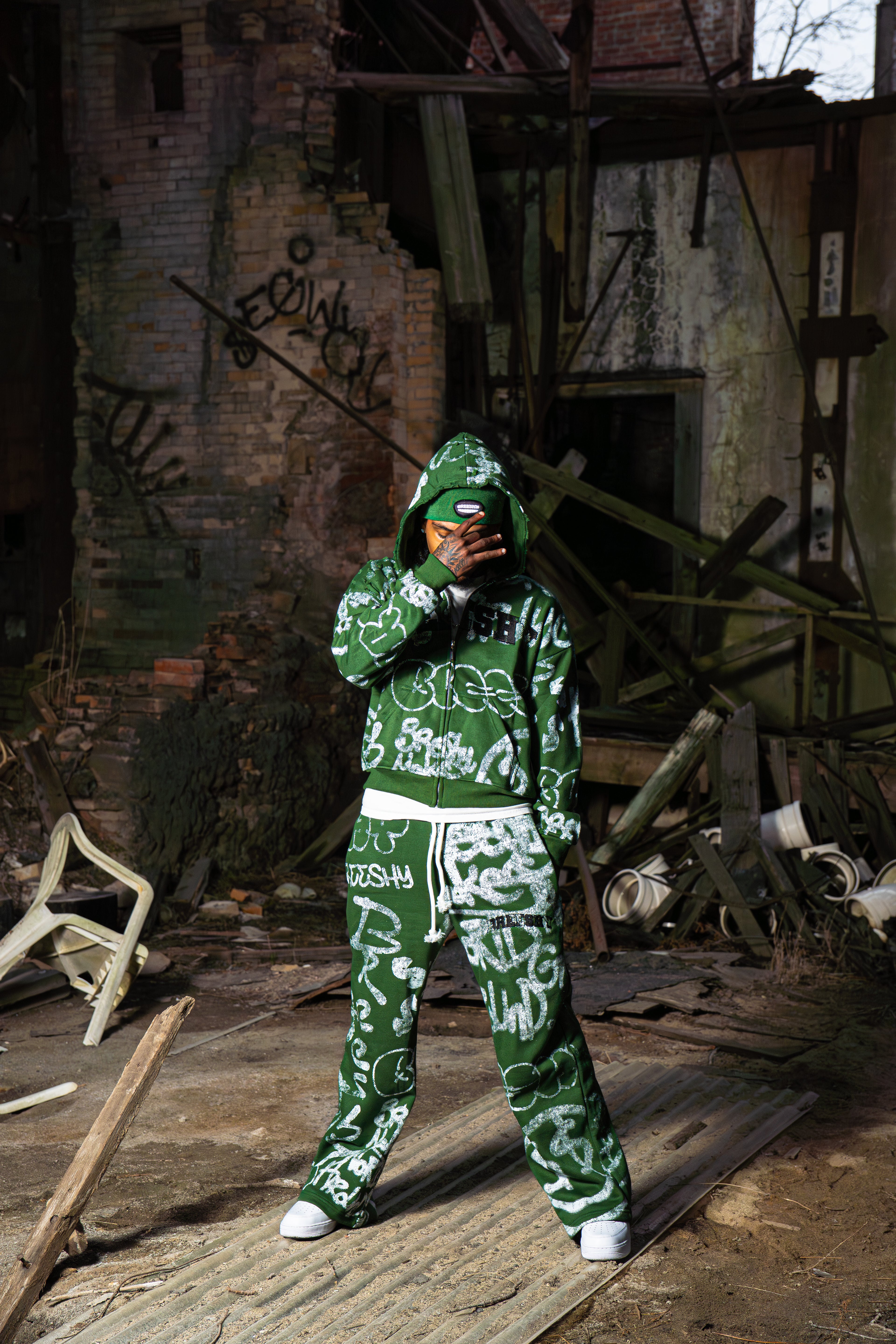 True Green Breeshy Graffiti Sweatsuit